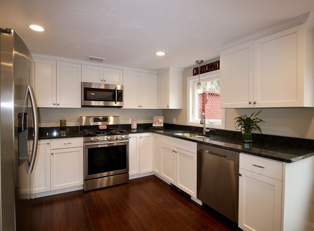 164 Chestnut Street Foxboro, MA 02035 - Photo 5 of 22 Gallery Image 5