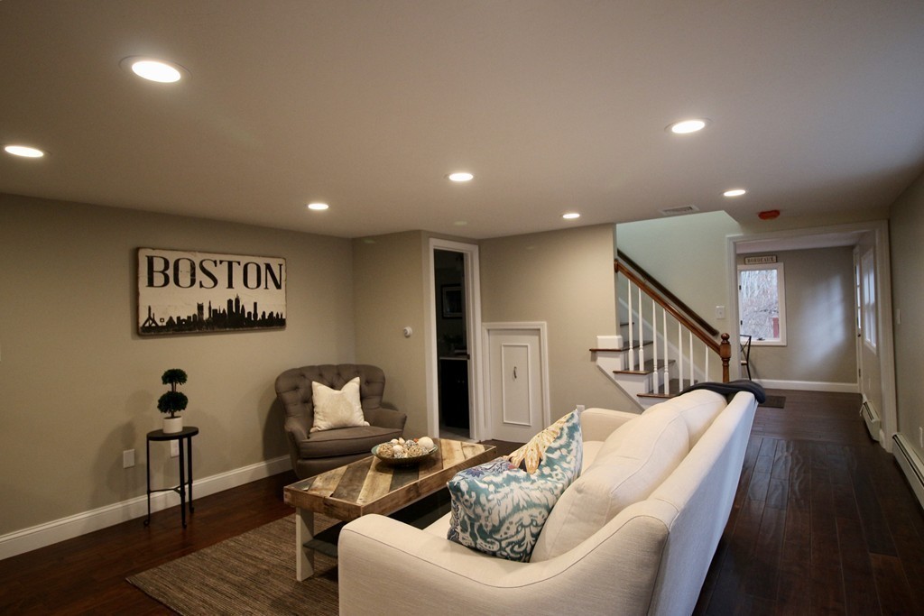 164 Chestnut Street Foxboro, MA 02035 - Photo 8 of 22 Gallery Image 8