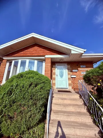 $3,200 | 6436 South Lamon Avenue, Chicago, IL 60638