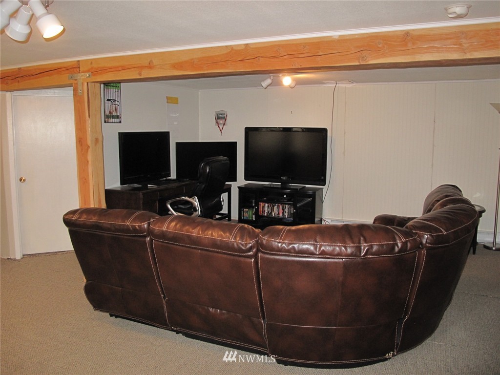 534 Oxenford Road Port Angeles, WA 98363 - Photo 17 of 23 Gallery Image 17