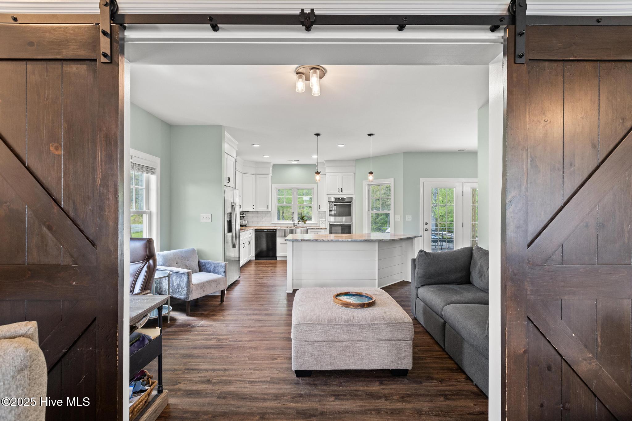 258 Pearson Circle Newport, NC 28570 - Photo 4 of 65 IMG_1514