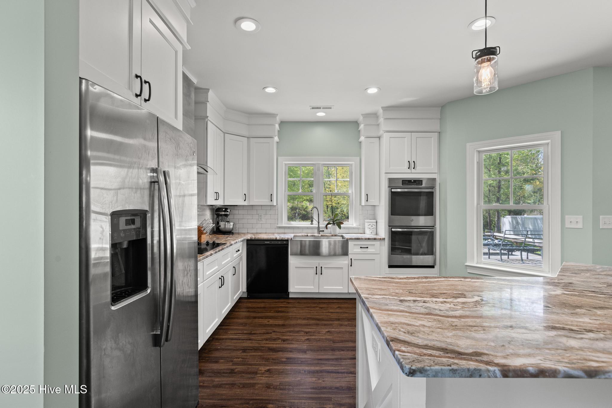 258 Pearson Circle Newport, NC 28570 - Photo 5 of 65 IMG_1517