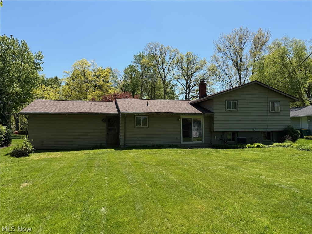 7499 Harding Street Mentor, OH 44060 - Photo 3 of 32