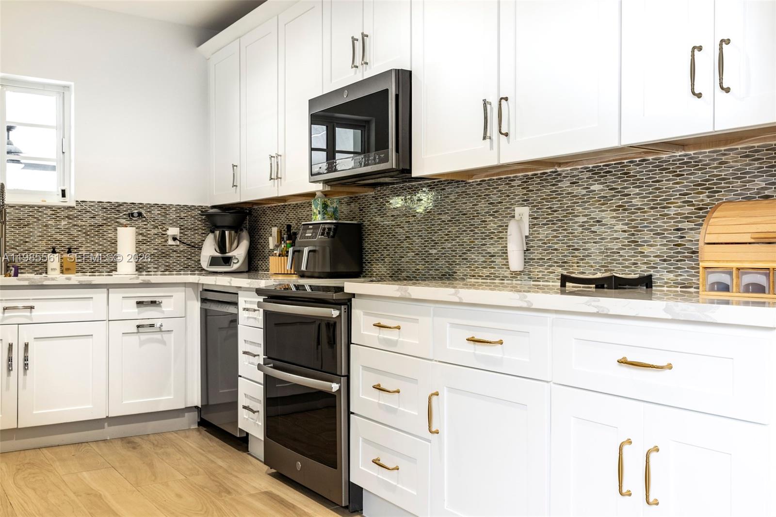 2397 Southwest 13th Street Miami, FL 33135 - Photo 12 of 37