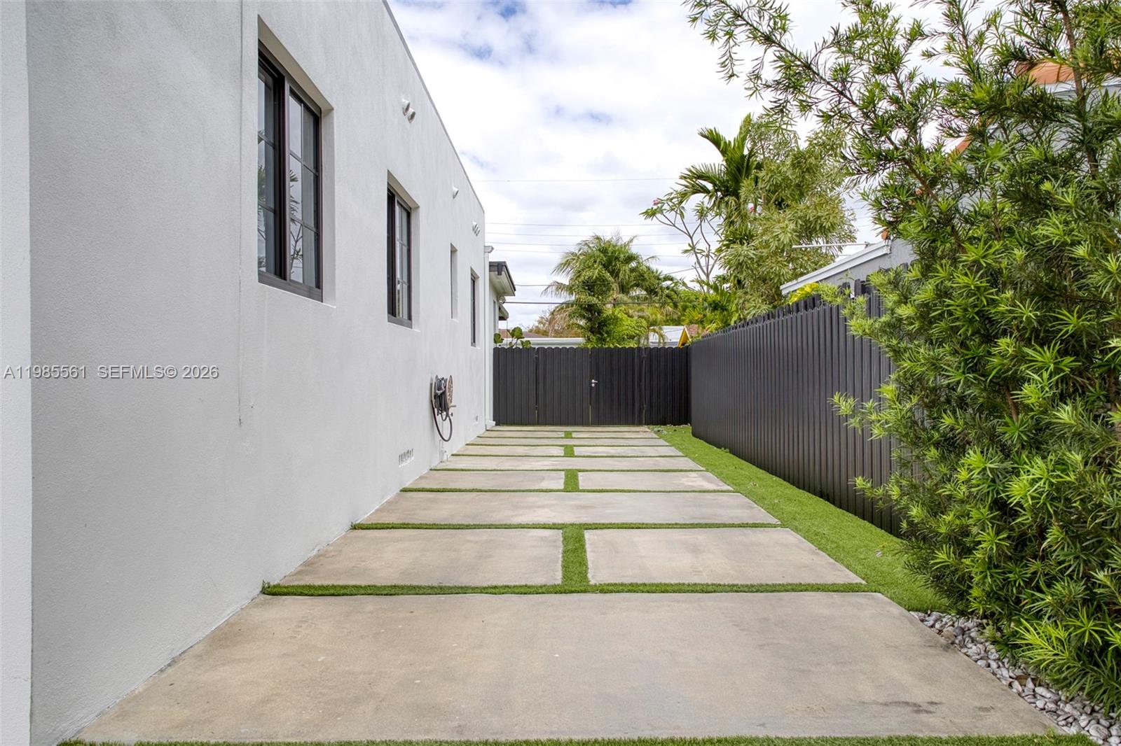 2397 Southwest 13th Street Miami, FL 33135 - Photo 9 of 37