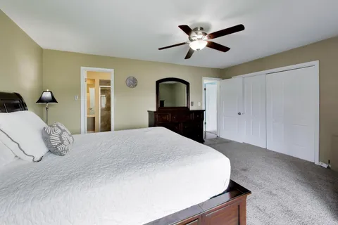 $269,000 | 201 Thames Parkway, Unit 3G, Park Ridge, IL 60068