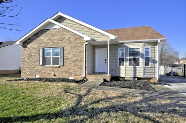 $1,400 | 422 Woodale Drive, Clarksville, TN 37042