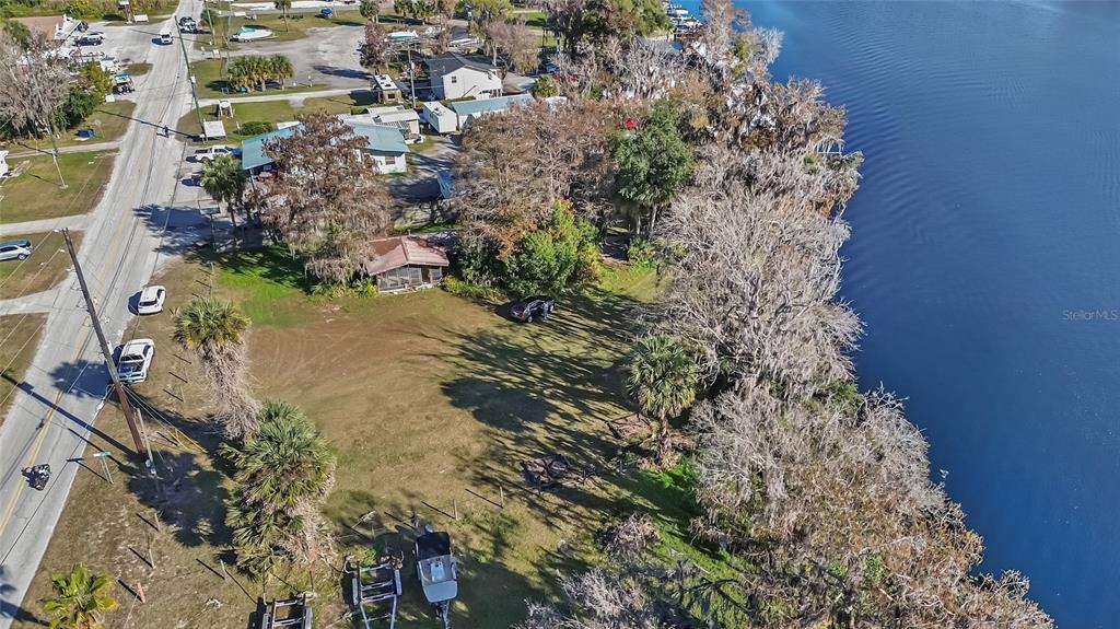 55512 Front Street Astor, FL 32102 - Photo 12 of 47