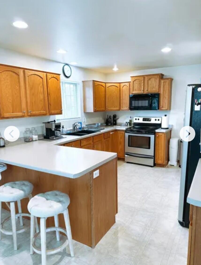 4620 Fox Grove Road Sheboygan, WI 53081 - Photo 5 of 15 Kitchen
