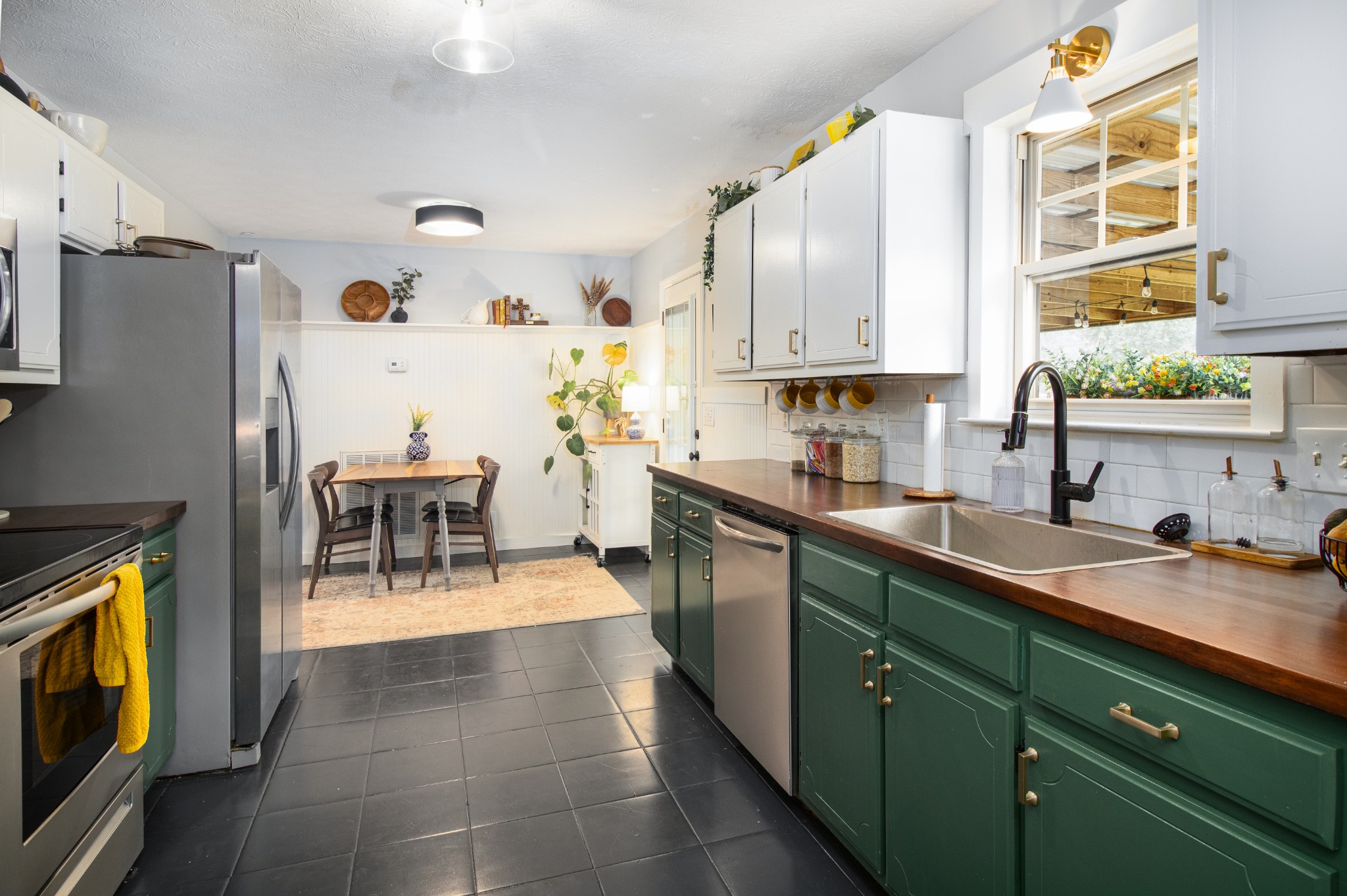 119 Jeremiah Court Rockvale, TN 37153 - Photo 5 of 26 a kitchen with stainless steel appliances granite countertop a sink and a refrigerator