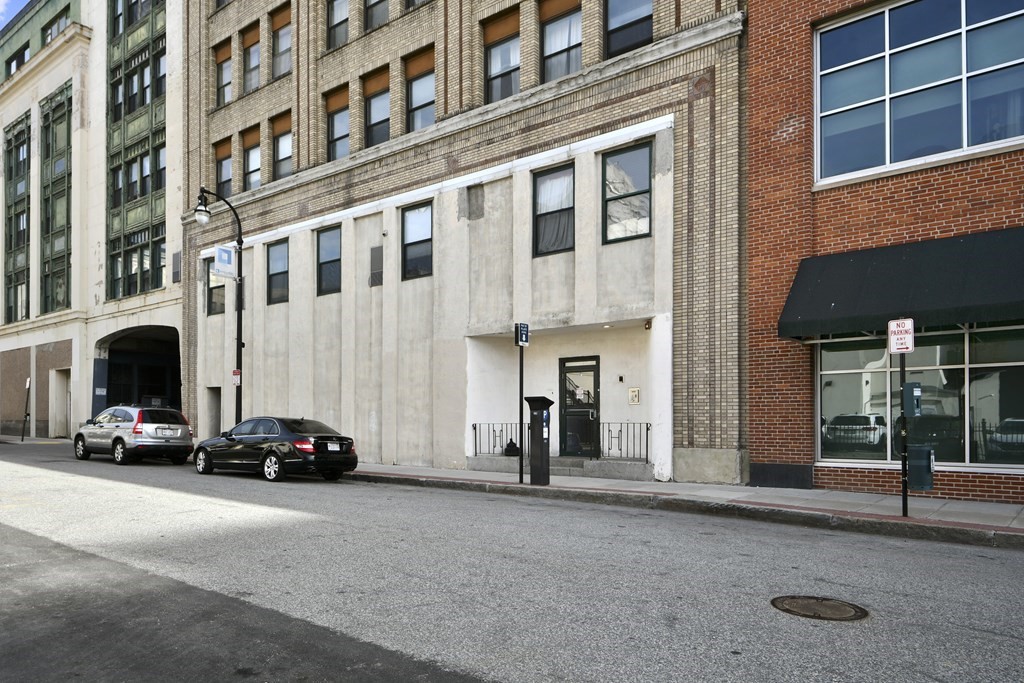 17 Federal Street, Unit 405 Worcester, MA 01608 - Photo 1 of 11 Gallery Image 1