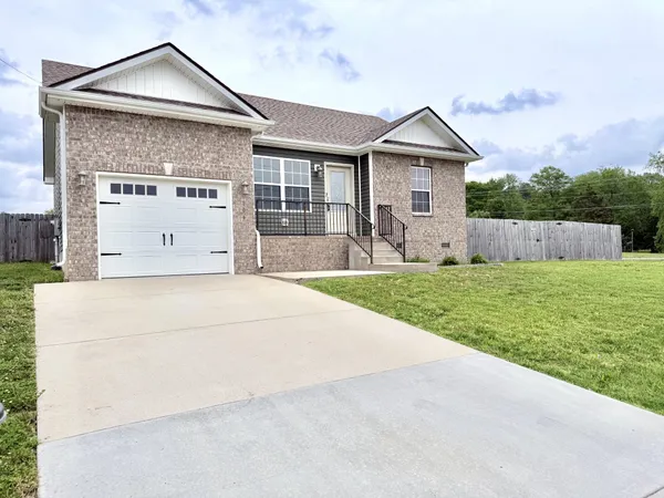 $240,000 | 106 Ambridge Street, Oak Grove, KY 42262