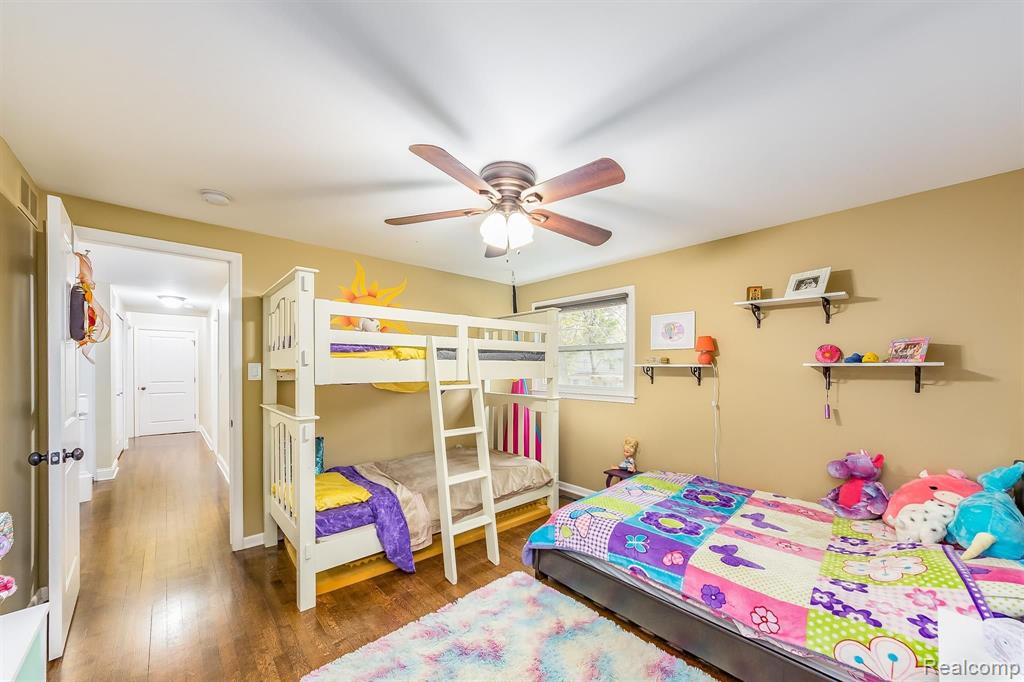 1823 Yorkshire Road Birmingham, MI 48009 - Photo 18 of 35 Gallery Image 18