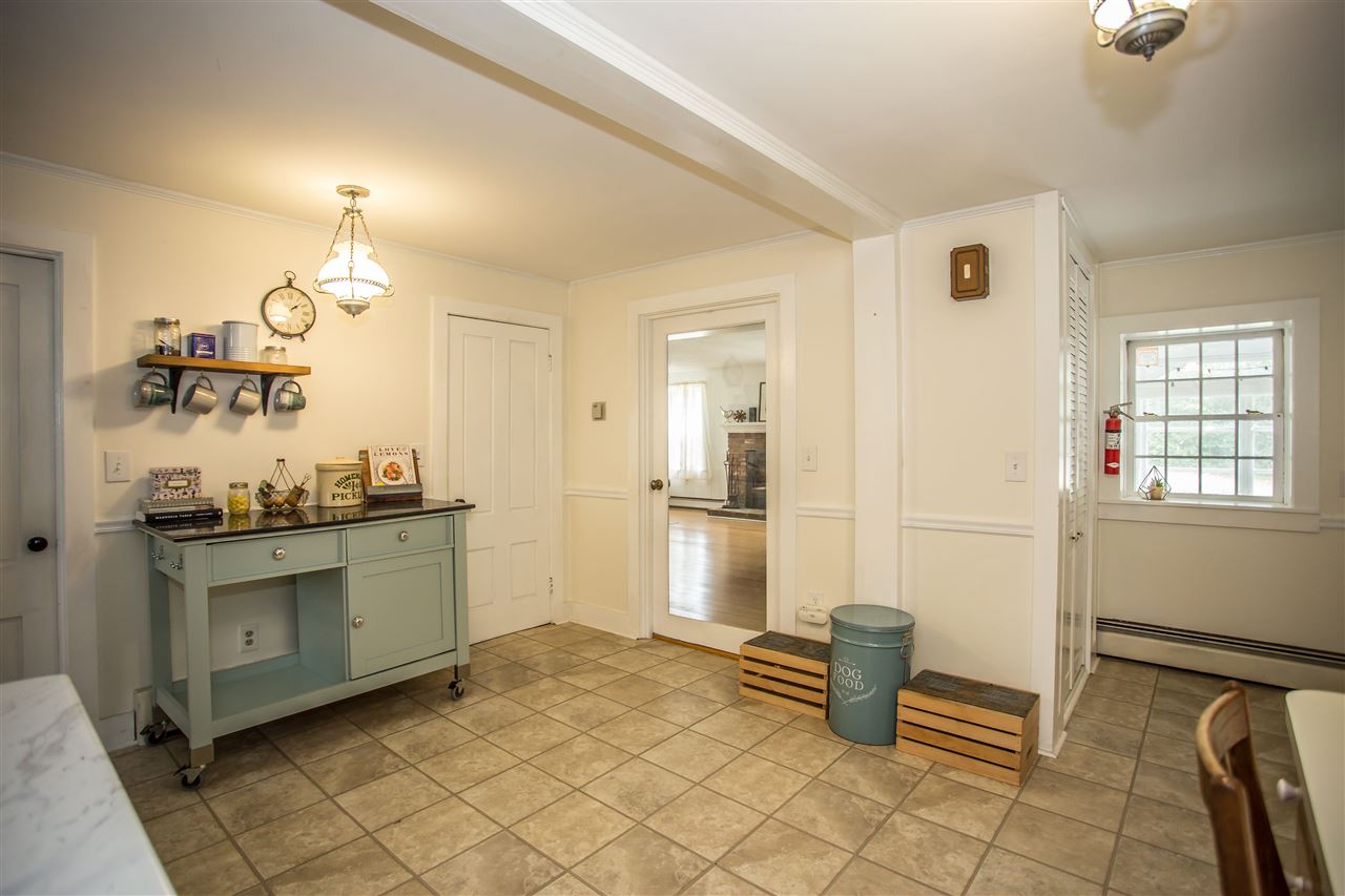459 Mammoth Road Londonderry, NH 03053 - Photo 11 of 40 Gallery Image 11