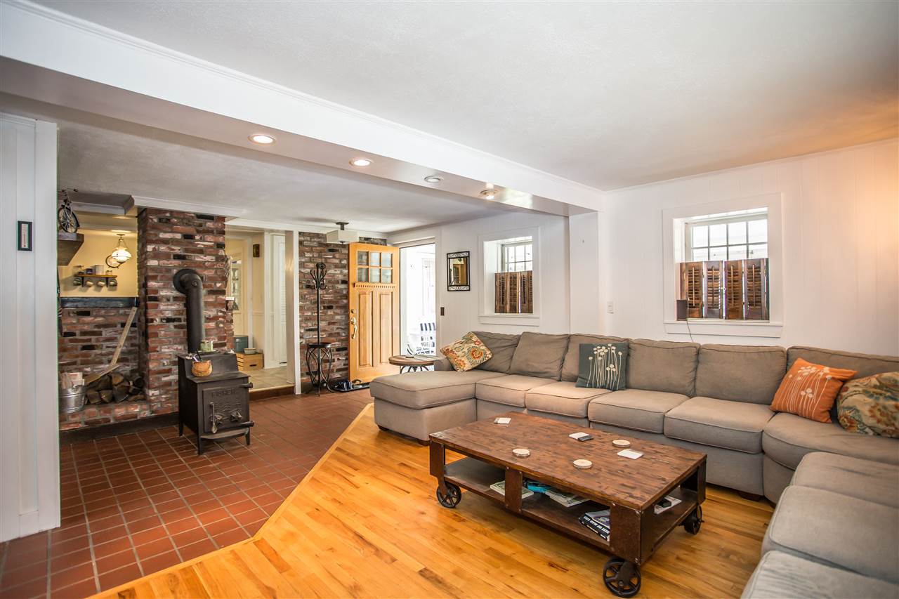 459 Mammoth Road Londonderry, NH 03053 - Photo 7 of 40 Gallery Image 7