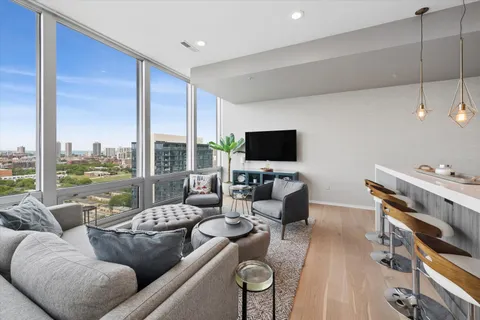 $675,000 | 500 West Superior Street, Unit 1602, Chicago, IL 60654