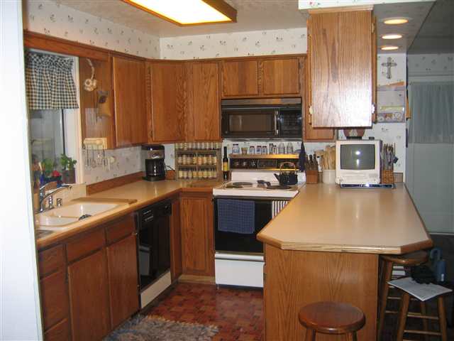 4713 East Lane Park Road Mead, WA 99021 - Photo 2 of 9