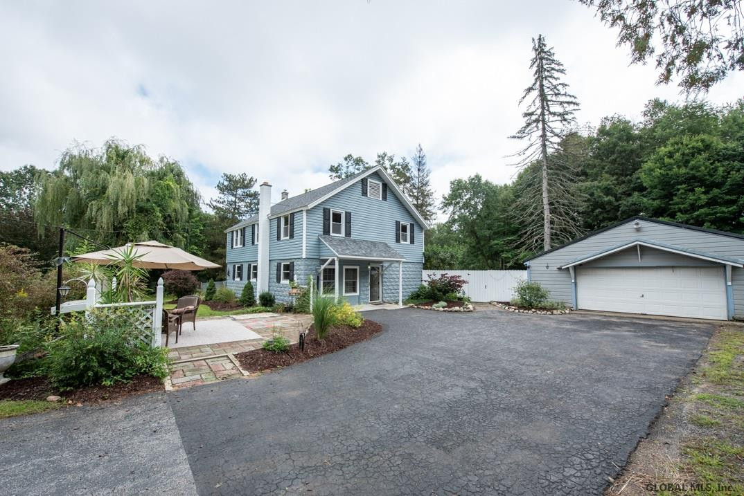 29 Arnold Road Malta, NY 12020 - Photo 2 of 17 Photo 2