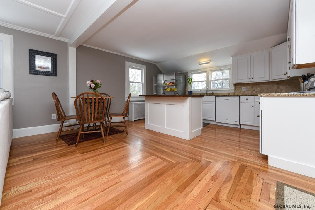 29 Arnold Road Malta, NY 12020 - Photo 5 of 17 Photo 5