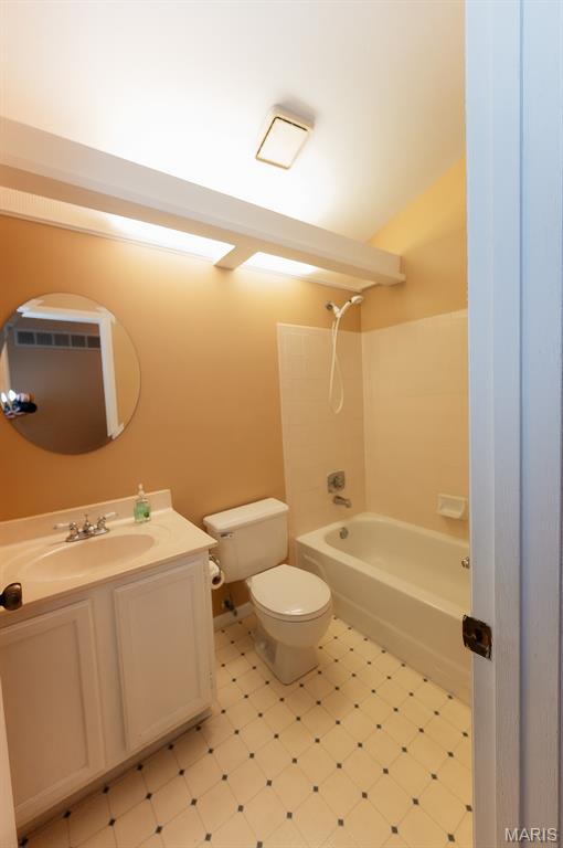 4319 Rockspur Court St. Louis, MO 63128 - Photo 22 of 28 Gallery Image 22