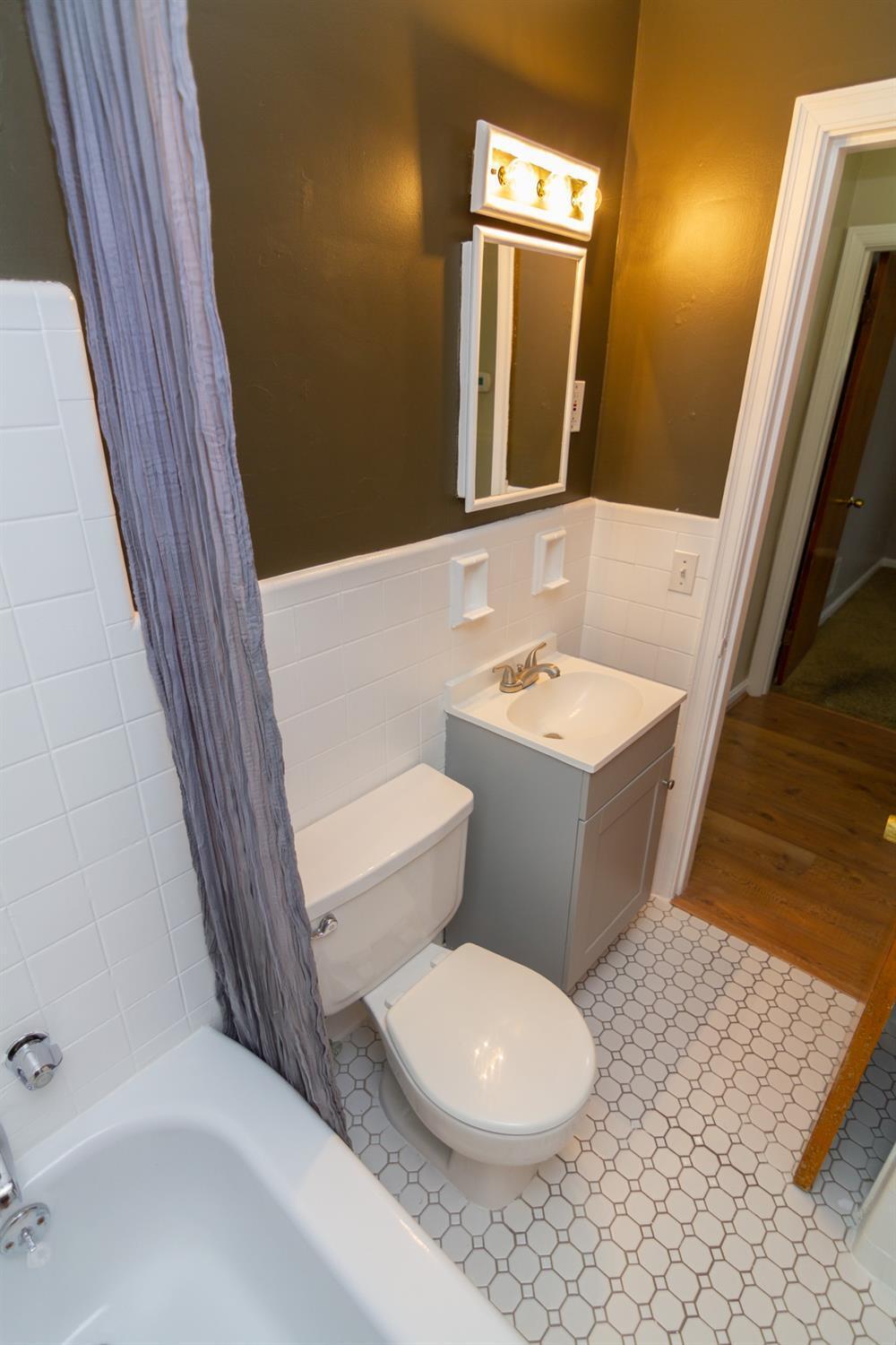 2240 Townhill Road Cincinnati, OH 45238 - Photo 15 of 19 Gallery Image 15