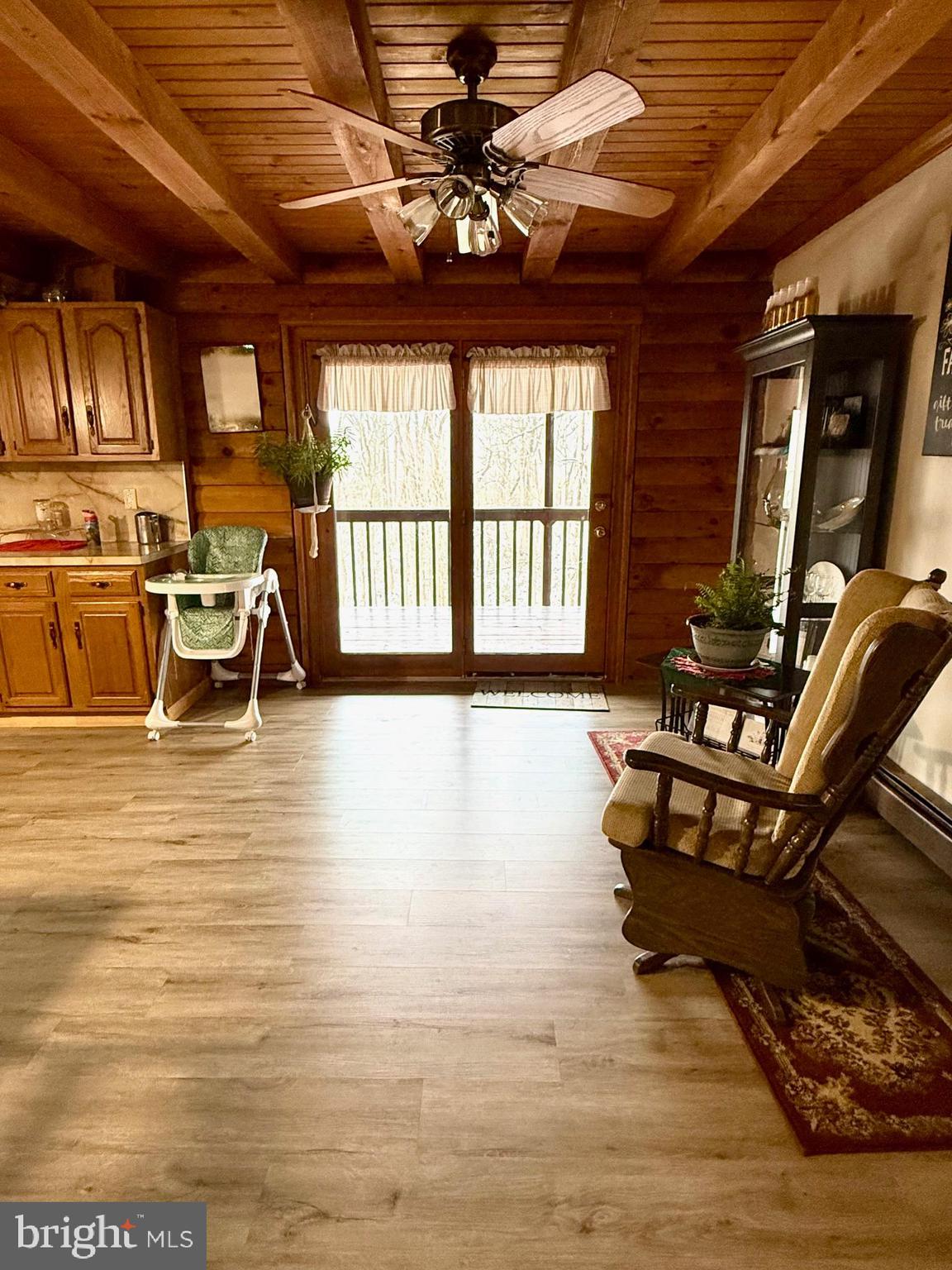236 Fremont Road Nottingham, PA 19362 - Photo 23 of 34 a living room with furniture