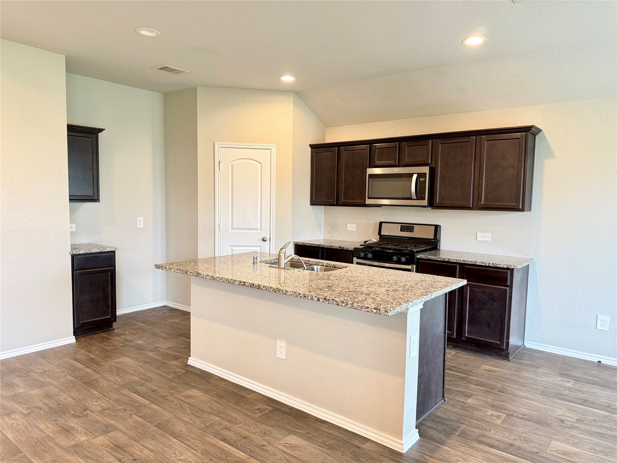 2315 Chaparrel Clf Trail Spring, TX 77373 - Photo 5 of 34