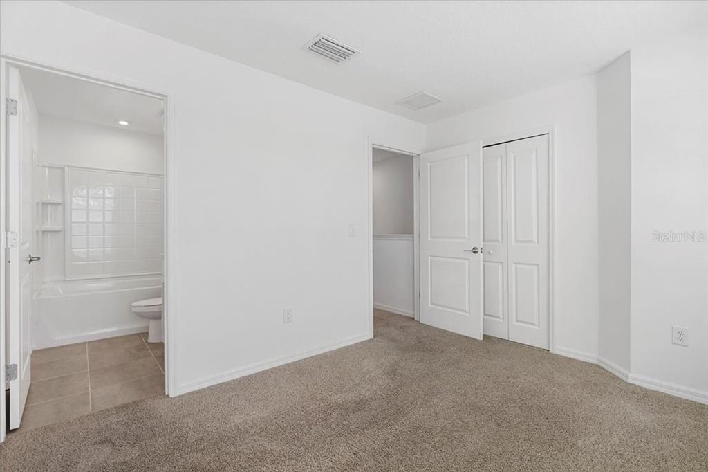6338 Fairmont Lane Palmetto, FL 34221 - Photo 23 of 39 a view of an empty room
