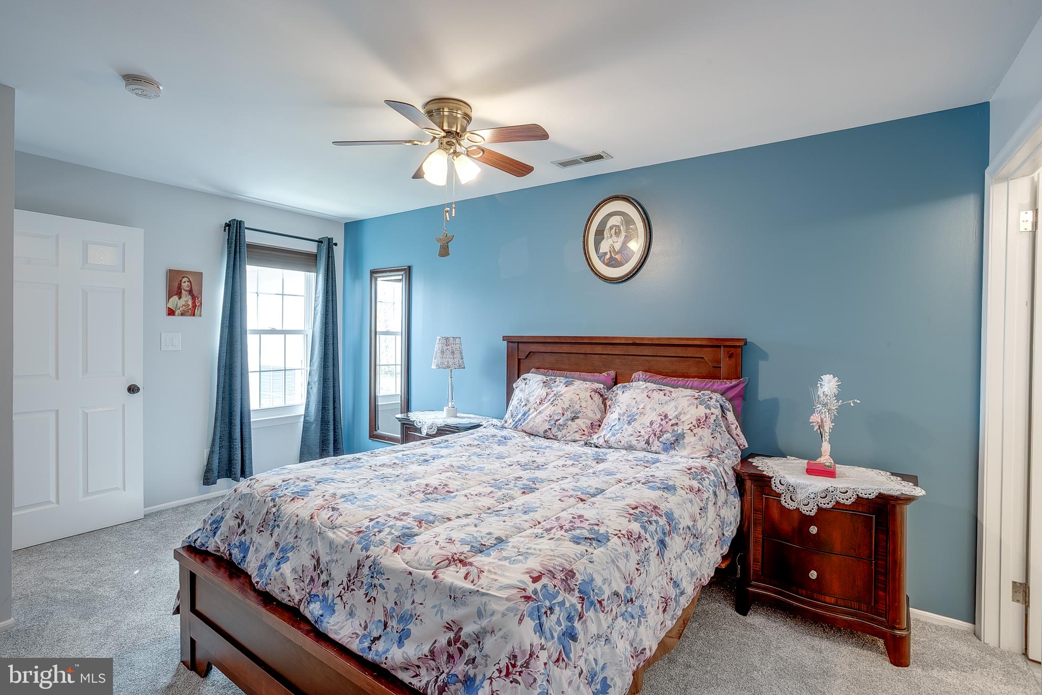 302 Quail Road Marlton, NJ 08053 - Photo 11 of 28 Cozy bedroom with serene blue walls.