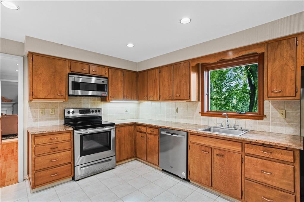 601 Edgewood Road Pittsburgh, PA 15221 - Photo 13 of 50 Gallery Image 13
