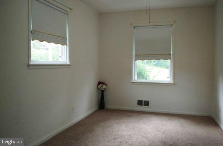 3220 Medway Street Silver Spring, MD 20902 - Photo 10 of 30 Dining Room