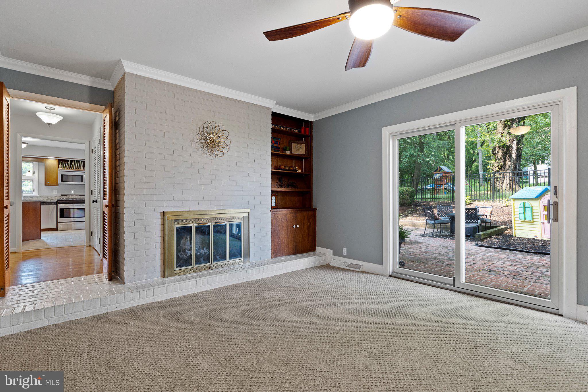 1 Ridgewood Circle Wilmington, DE 19809 - Photo 18 of 43 FR Fireplace view