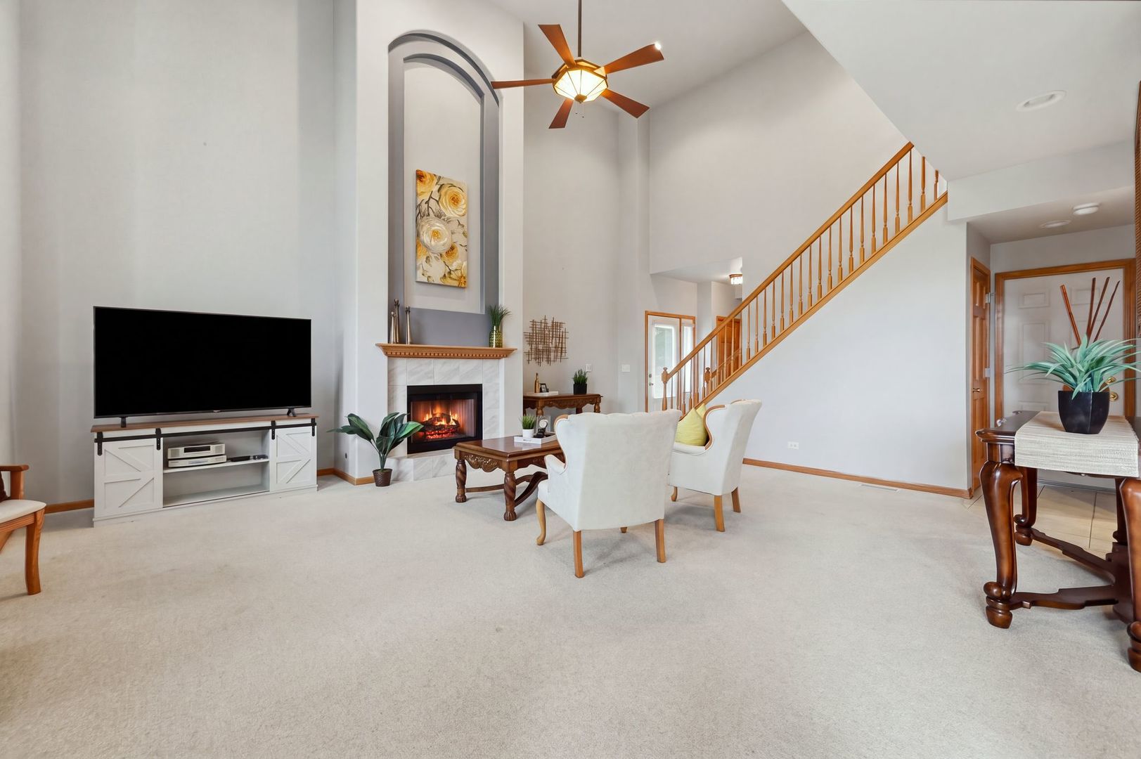 691 East Nerge Road Roselle, IL 60172 - Photo 5 of 30 Gallery Image 5