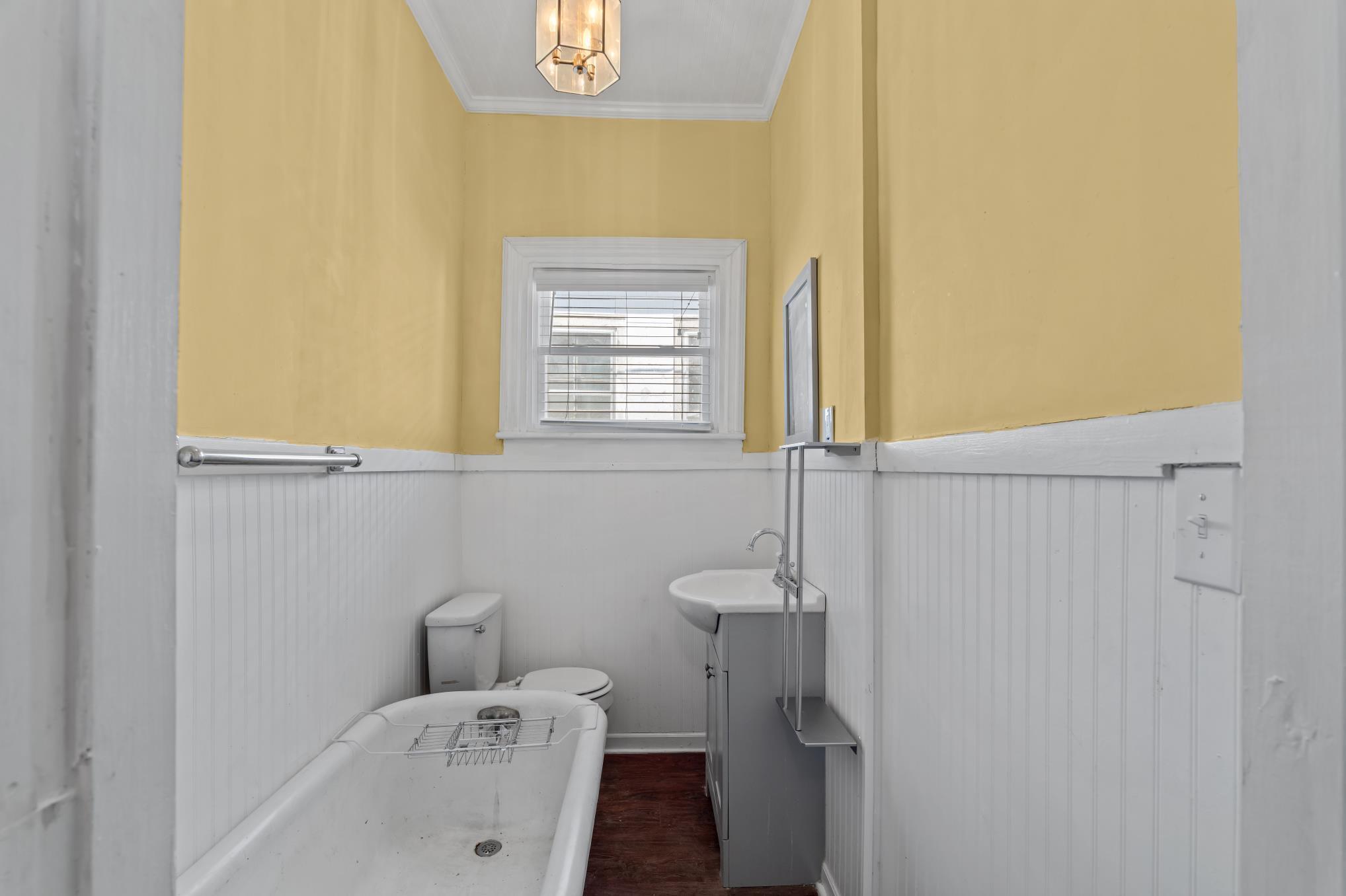 806 Crawford Avenue Augusta, GA 30904 - Photo 13 of 23 Bath2