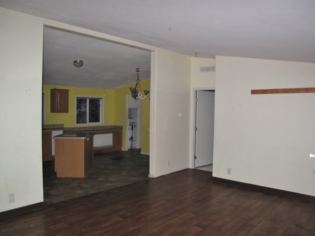 615 South Howe Road Spokane Valley, WA 99212 - Photo 3 of 20