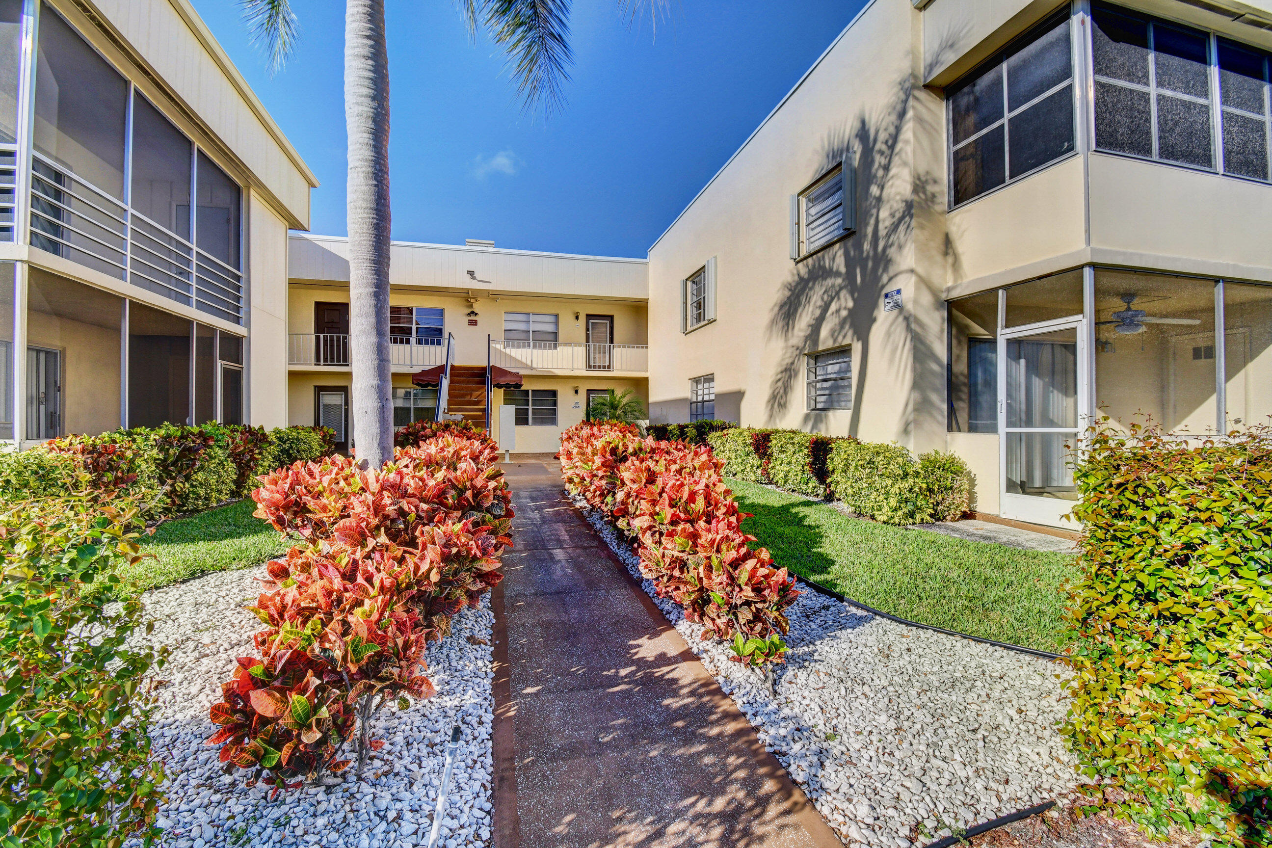 558 Capri L Delray Beach, FL 33484 - Photo 1 of 40 01_dsc_0876_77_78_79_80