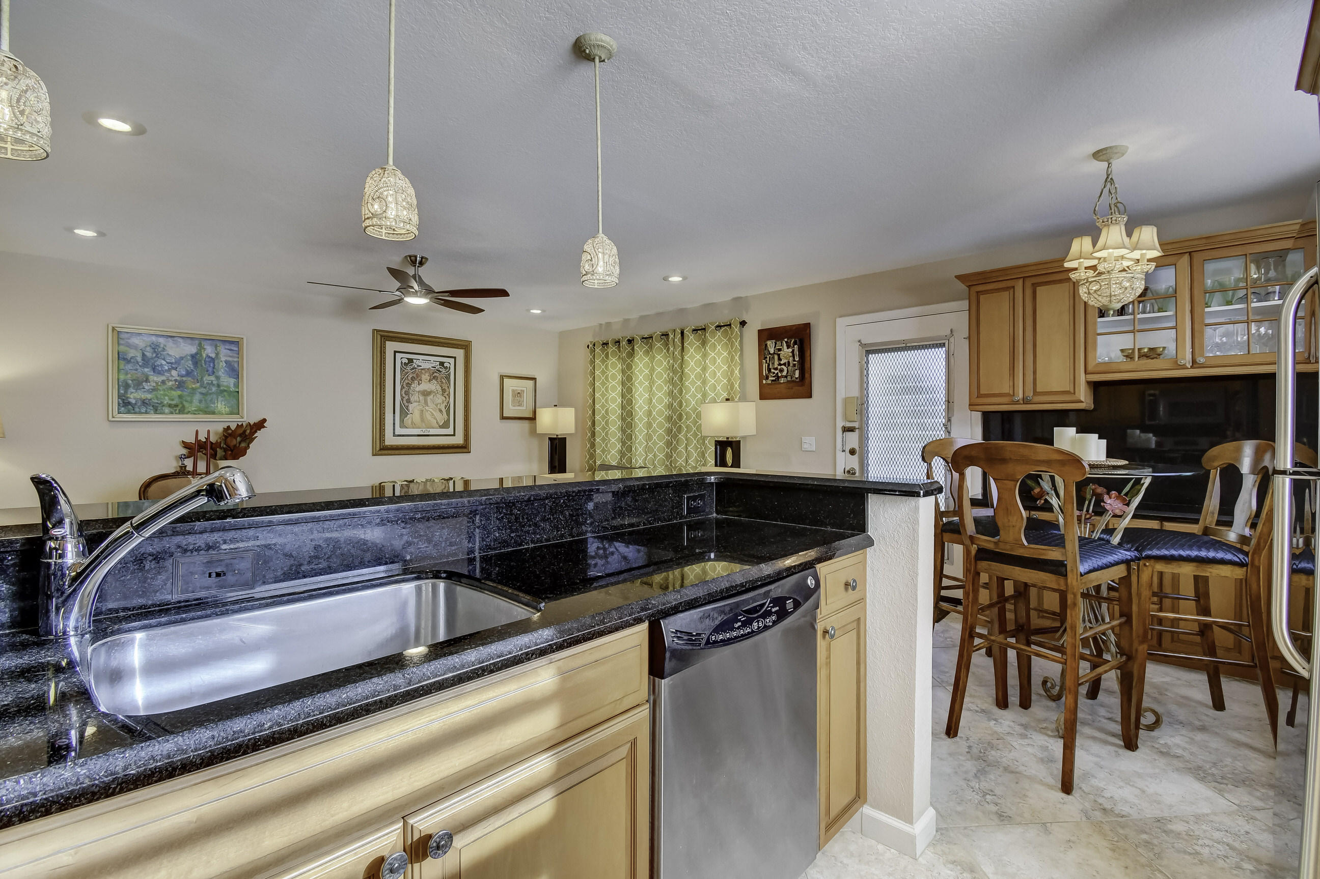 558 Capri L Delray Beach, FL 33484 - Photo 17 of 40 17_dsc_1036_37_38_39_40