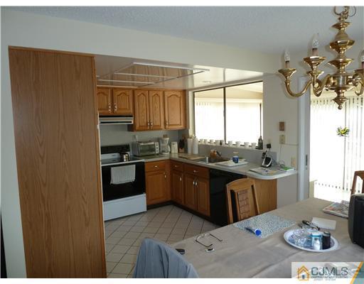 283 Vernon Road Monroe Township, NJ 08831 - Photo 4 of 16 Gallery Image 4