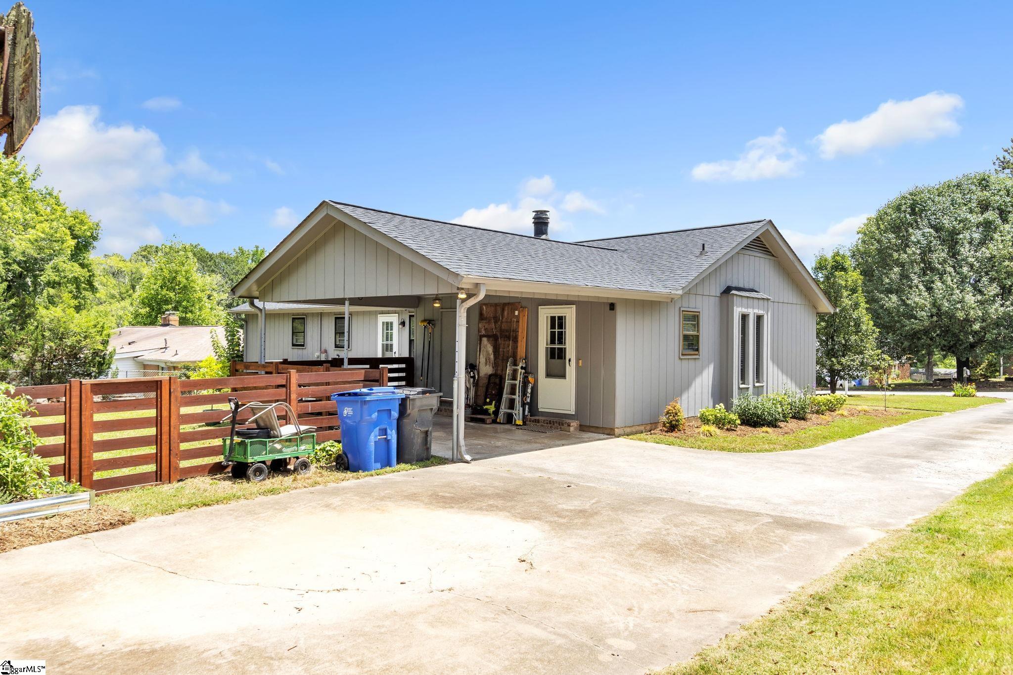 23 Tussock Road Greenville, SC 29615 - Photo 34 of 36 Gallery Image 34