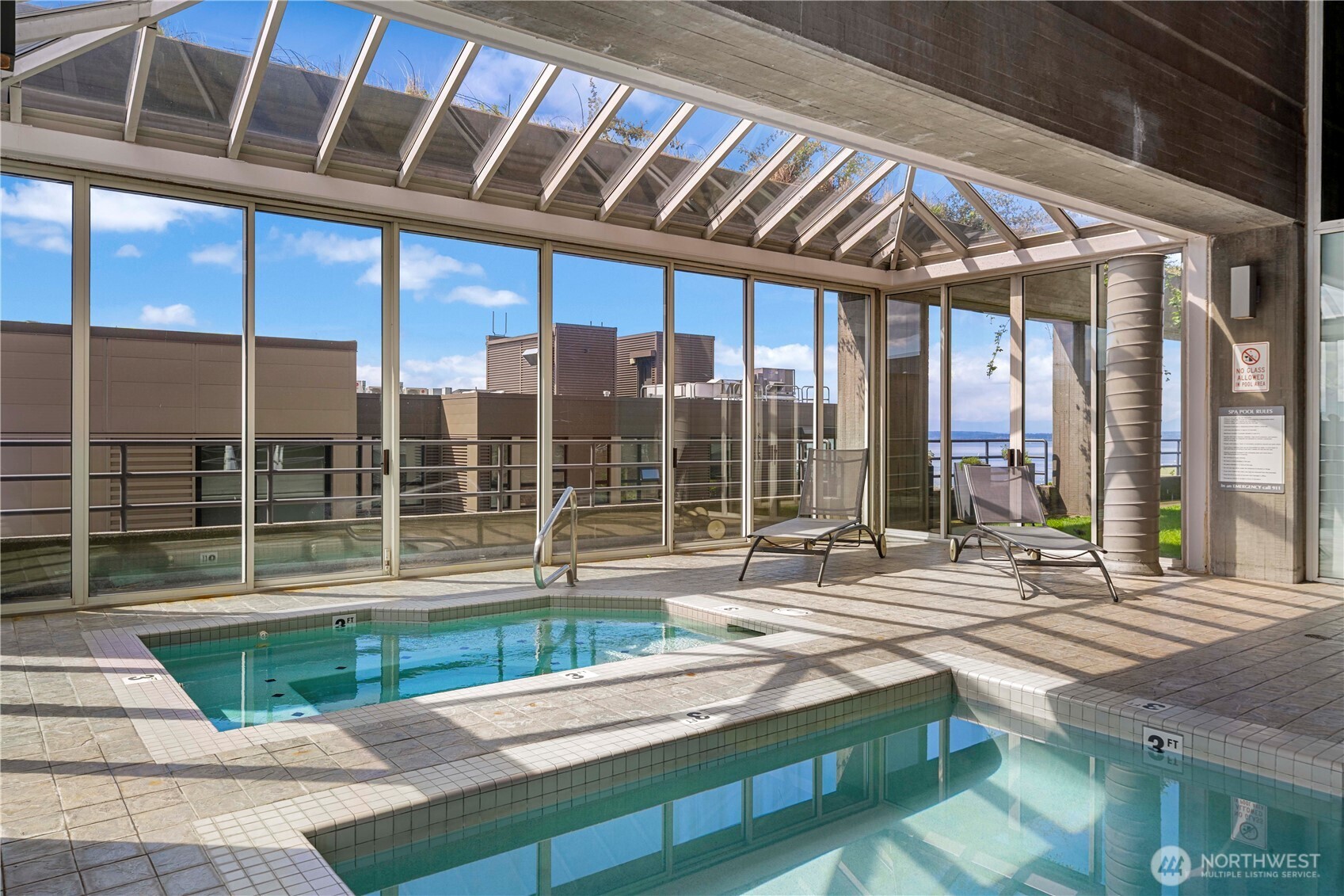 2125 1st Avenue, Unit 802 Seattle, WA 98121 - Photo 15 of 38