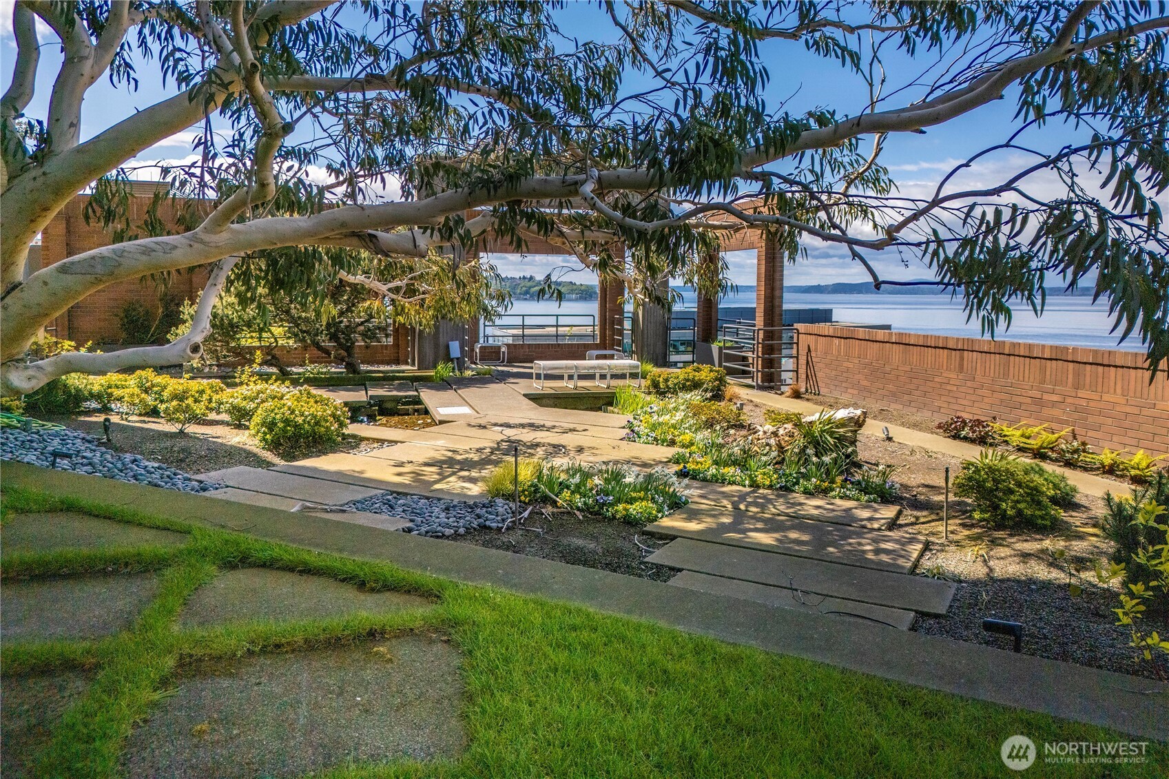 2125 1st Avenue, Unit 802 Seattle, WA 98121 - Photo 21 of 38