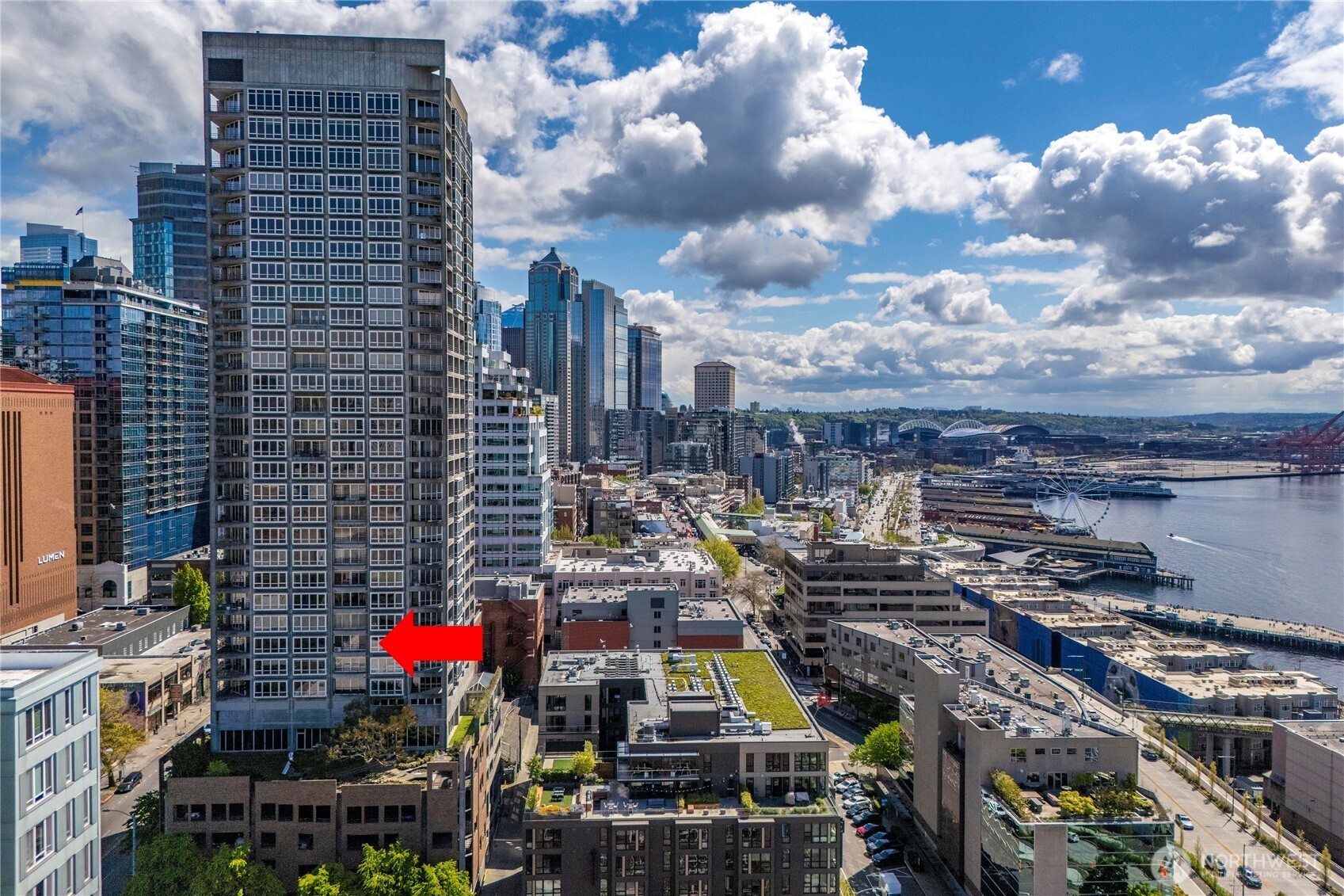 2125 1st Avenue, Unit 802 Seattle, WA 98121 - Photo 25 of 38