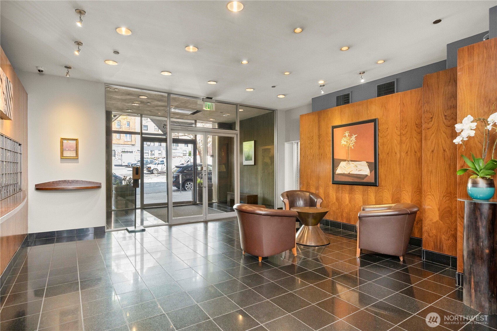 2125 1st Avenue, Unit 802 Seattle, WA 98121 - Photo 30 of 38