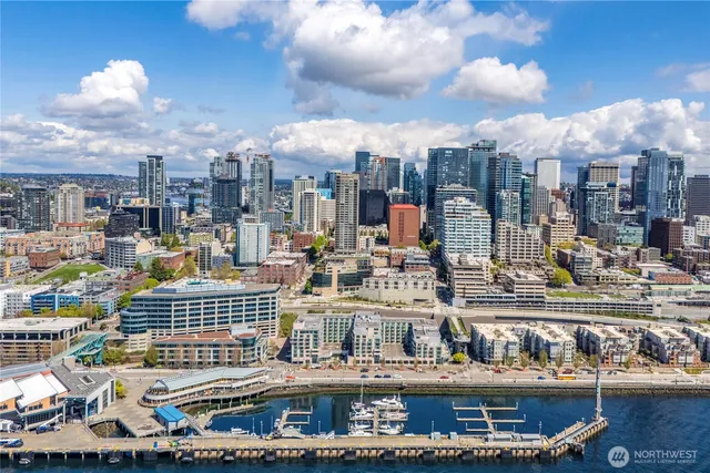 $420,000 | 2125 1st Avenue, Unit 802, Seattle, WA 98121