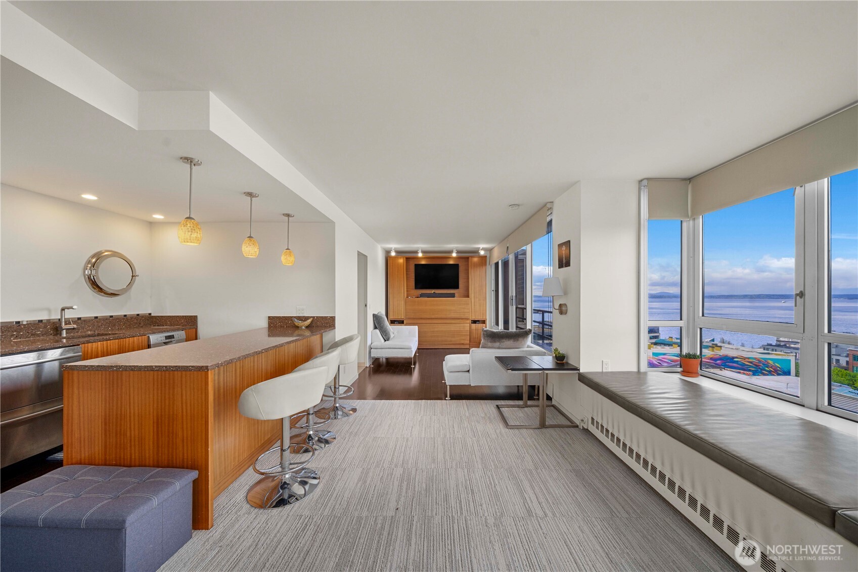 2125 1st Avenue, Unit 802 Seattle, WA 98121 - Photo 6 of 38