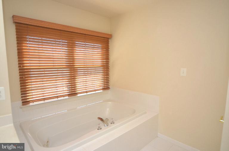 Bath (Master)