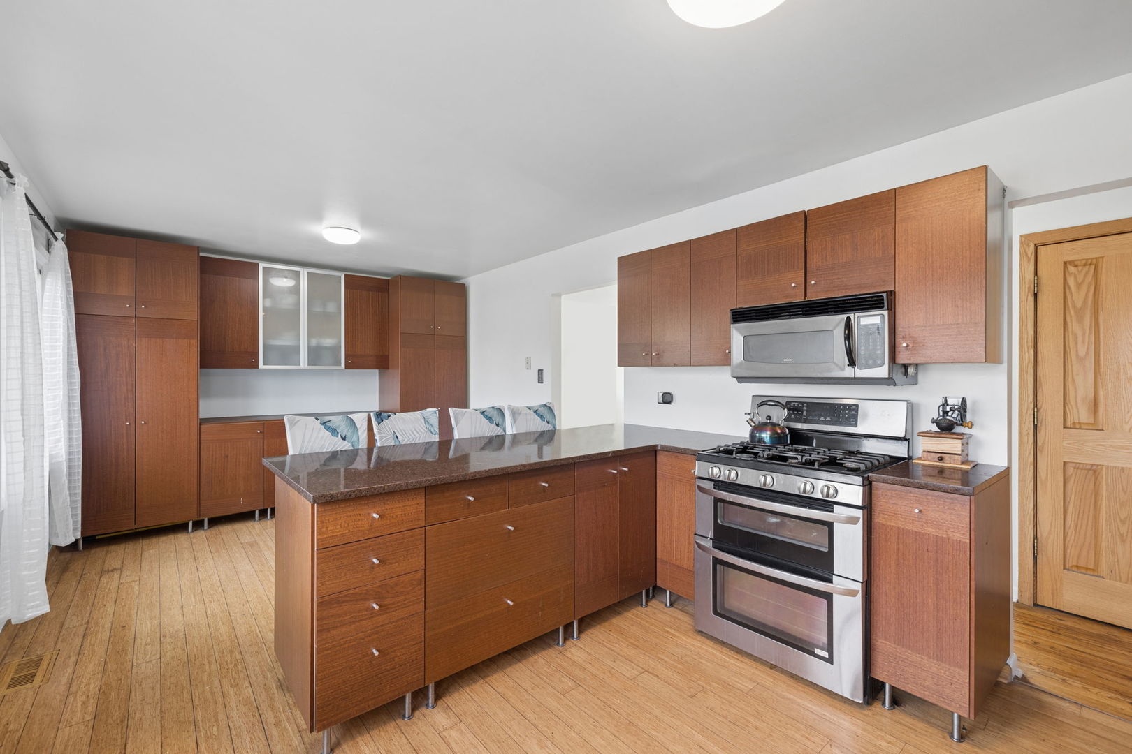 933 Iowa Avenue Addison, IL 60101 - Photo 8 of 24