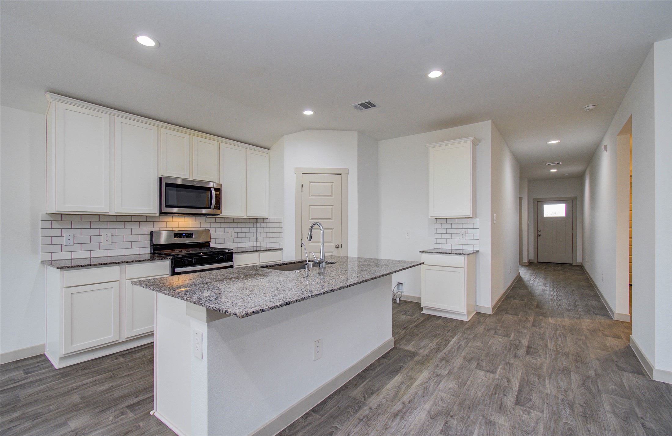 10602 Great Basin Drive Rosharon, TX 77583 - Photo 17 of 39 Large Entry Way