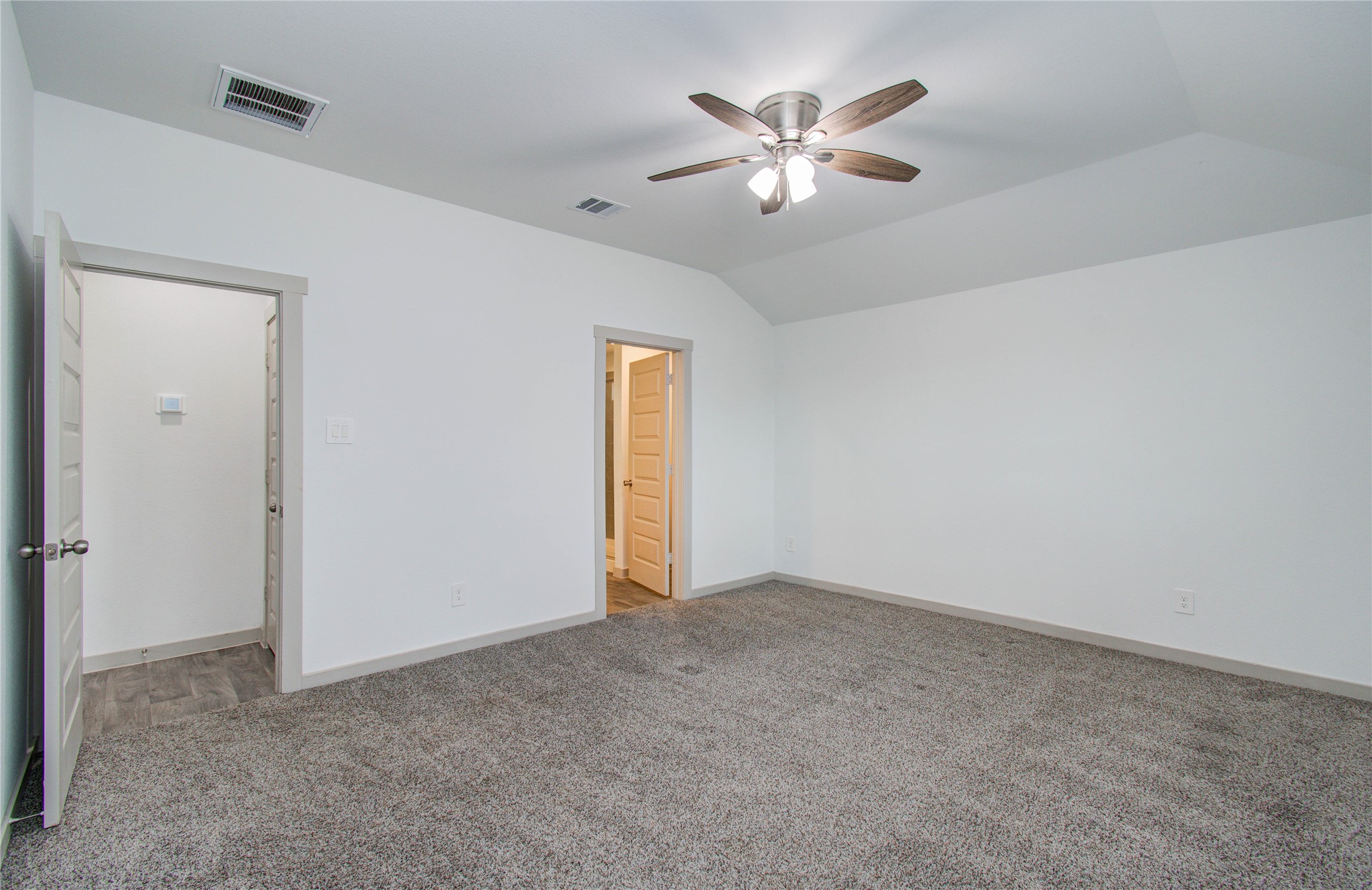 10602 Great Basin Drive Rosharon, TX 77583 - Photo 20 of 39 Ensuite Master