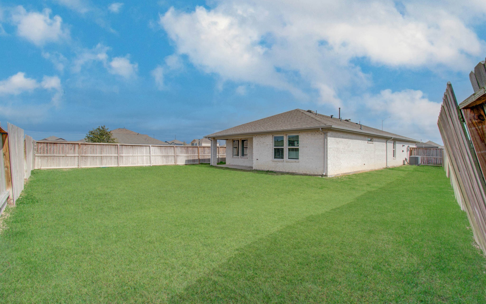 10602 Great Basin Drive Rosharon, TX 77583 - Photo 36 of 39 Privacy Fence